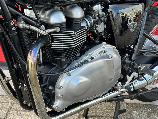 triumph - thruxton-900