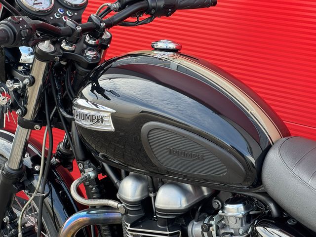 triumph - thruxton-900