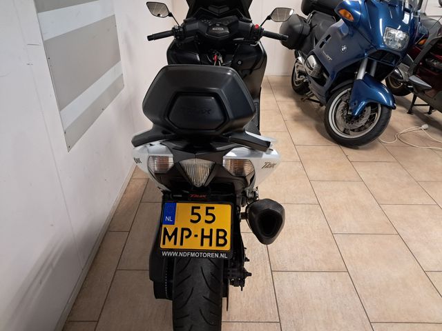 yamaha - tmax-white-max