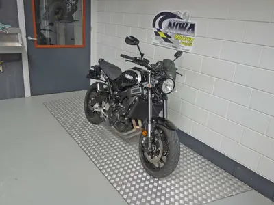 YAMAHA XSR 900 – foto 2