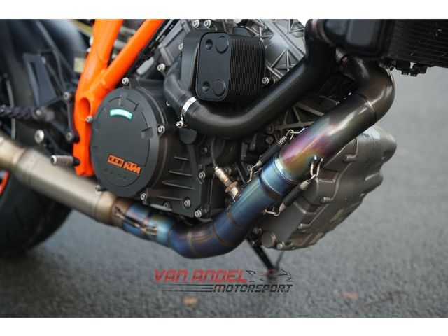 ktm - 1290-super-duke-r