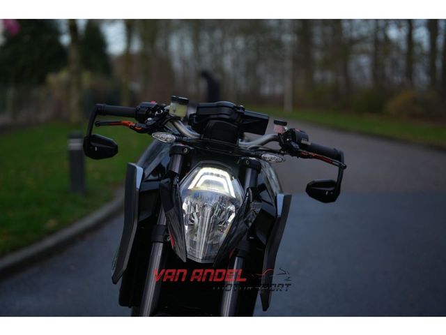 ktm - 1290-super-duke-r