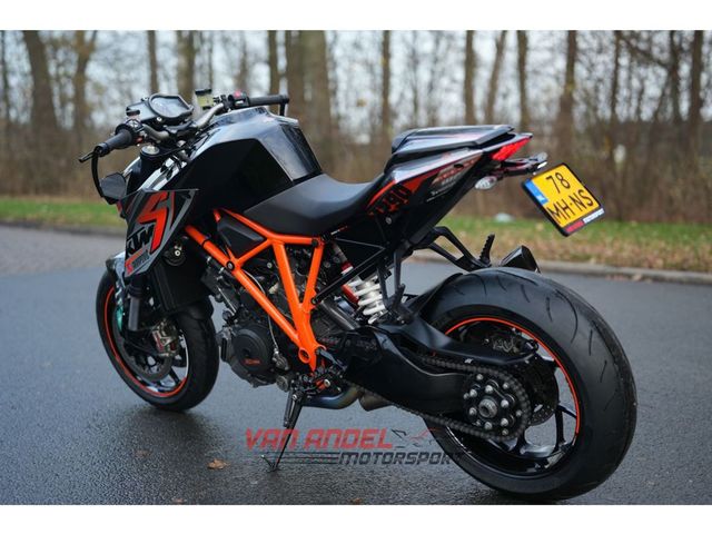 ktm - 1290-super-duke-r