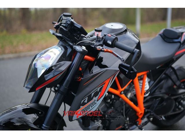 ktm - 1290-super-duke-r