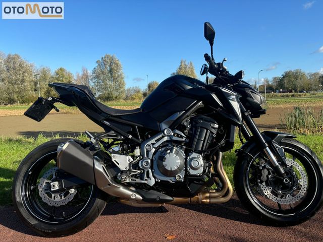 kawasaki - z900