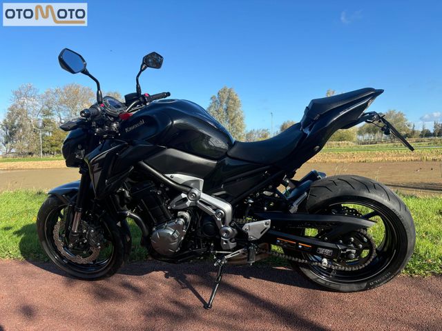 kawasaki - z900