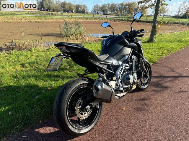 kawasaki - z900