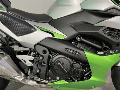 KAWASAKI Z 7 HYBRID – foto 2
