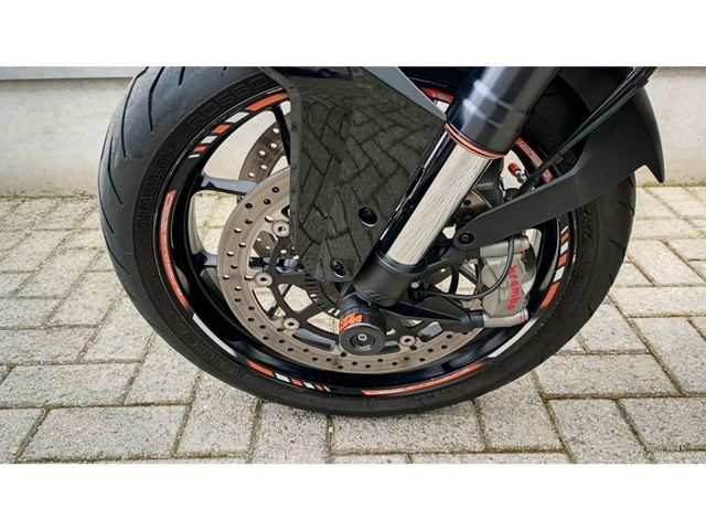 ktm - 1290-super-duke-r