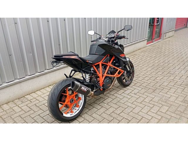 ktm - 1290-super-duke-r