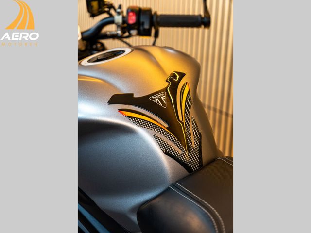 triumph - street-triple-rs