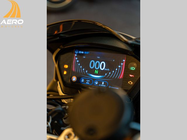 triumph - street-triple-rs