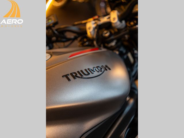 triumph - street-triple-rs