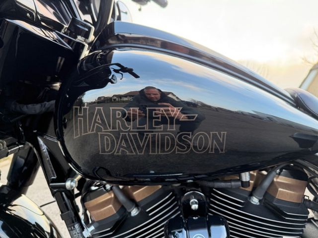harley-davidson - street-glide-st-flhxst