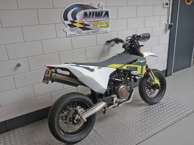 husqvarna - 701-supermoto