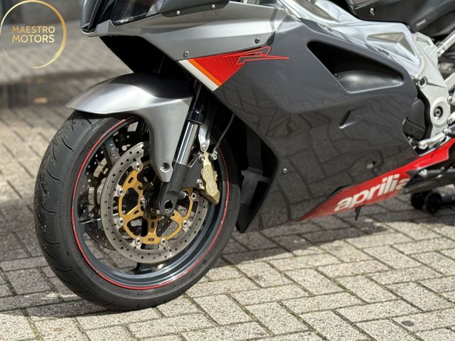 aprilia - rsv-1000-r