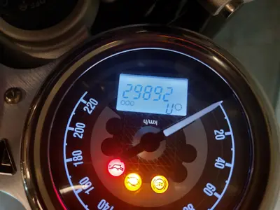 TRIUMPH SPEED TWIN 1200 – foto 4