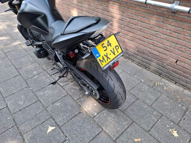 kawasaki - z-750-r