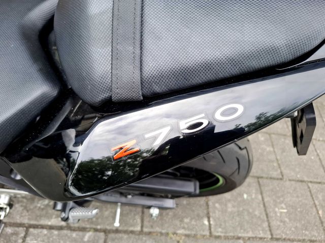 kawasaki - z-750