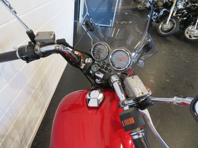 honda - vf-700-c-supermagna