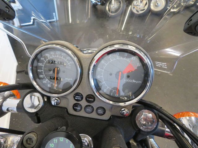 honda - vf-700-c-supermagna