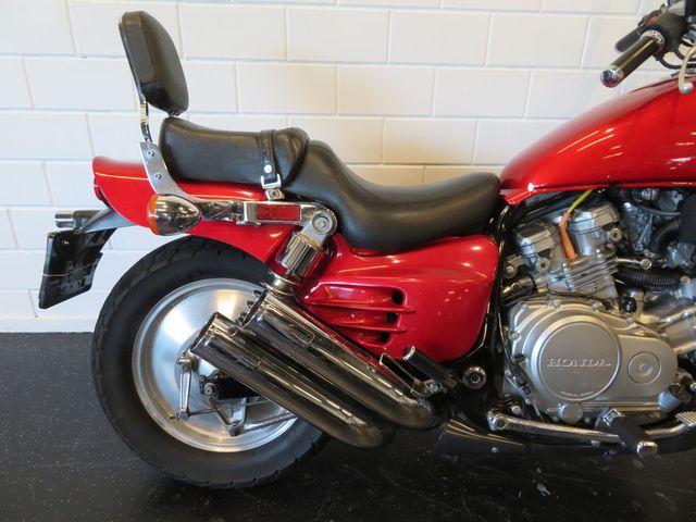 honda - vf-700-c-supermagna