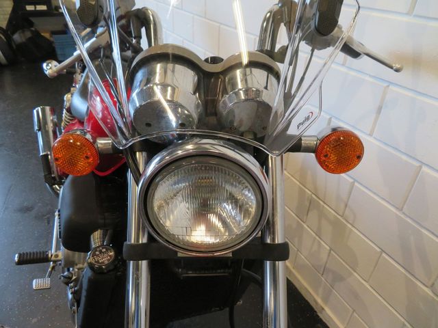 honda - vf-700-c-supermagna