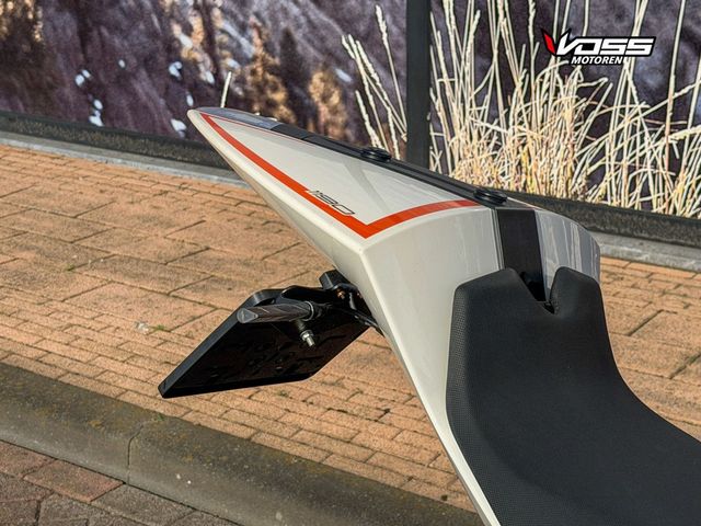 ktm - 1190-rc-8-r