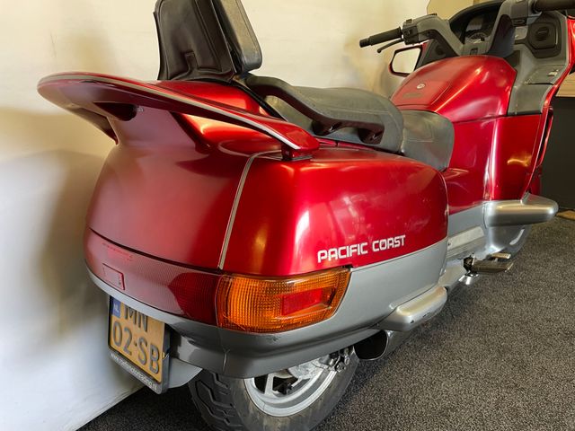 honda - pc-800-pacific-coast