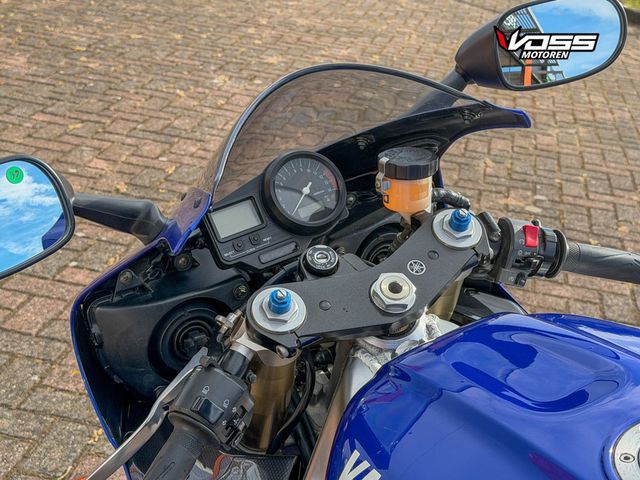 yamaha - yzf-r1