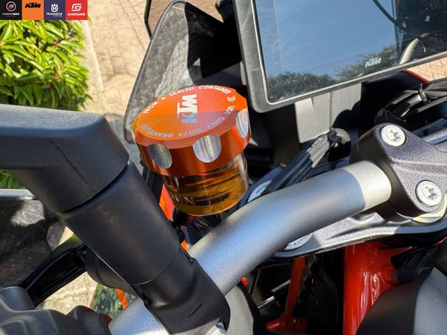 ktm - 1290-super-duke-gt