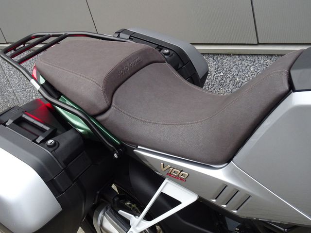 moto-guzzi - v-100-mandello-s