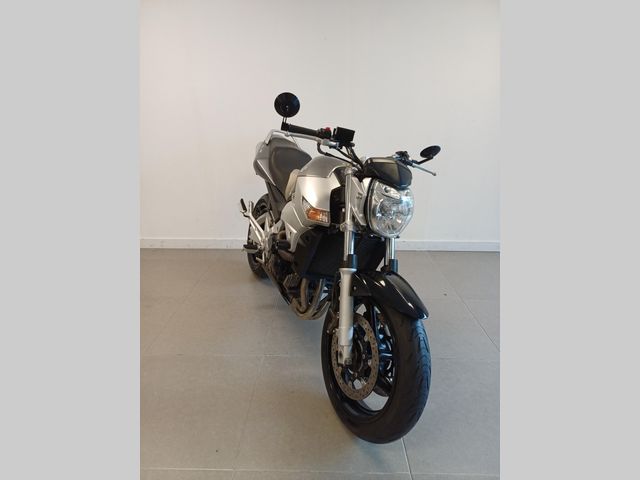 suzuki - gsr-600