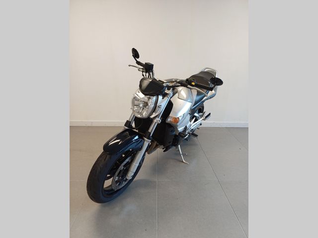 suzuki - gsr-600