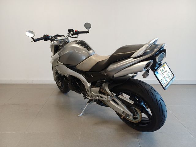 suzuki - gsr-600