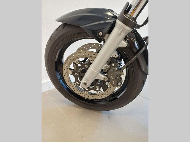 suzuki - gsr-600