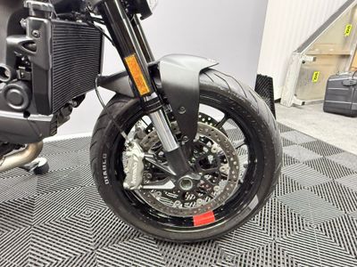 DUCATI MONSTER + 937 – foto 4