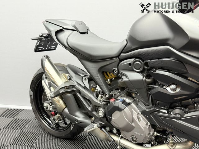 ducati - monster--