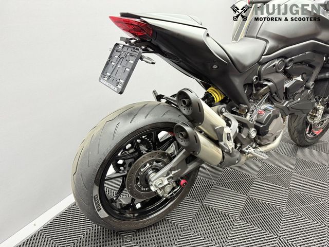 ducati - monster--