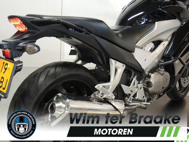 honda - vfr-800-x-crossrunner