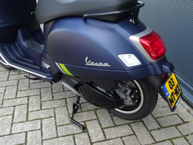 vespa - gts-super-tech-300