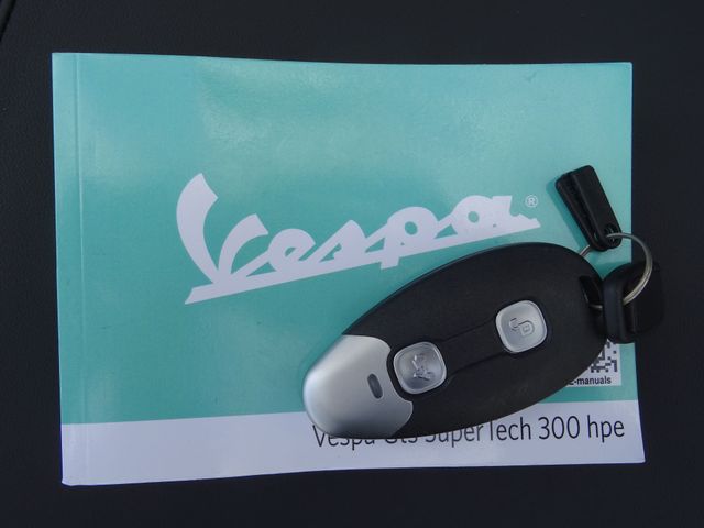vespa - gts-super-tech-300