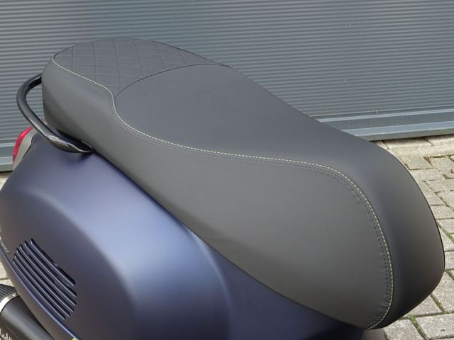 vespa - gts-super-tech-300
