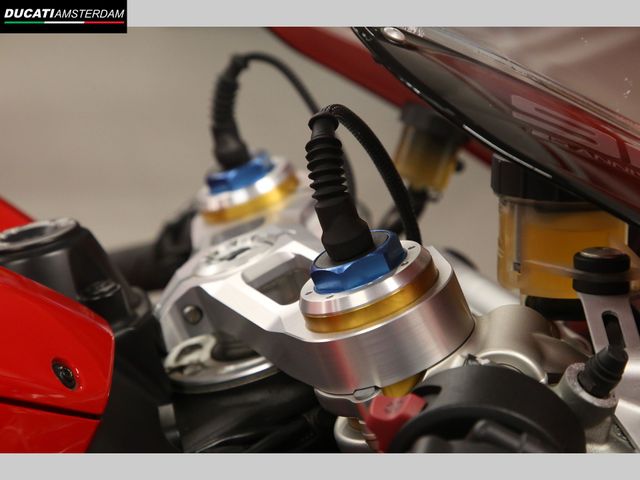 ducati - panigale-v4-s