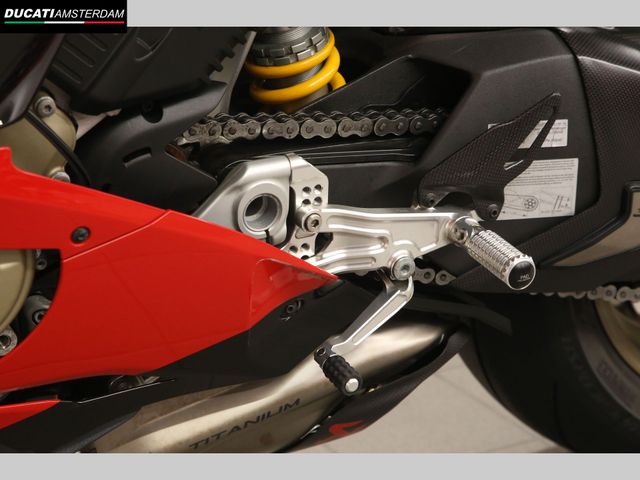 ducati - panigale-v4-s