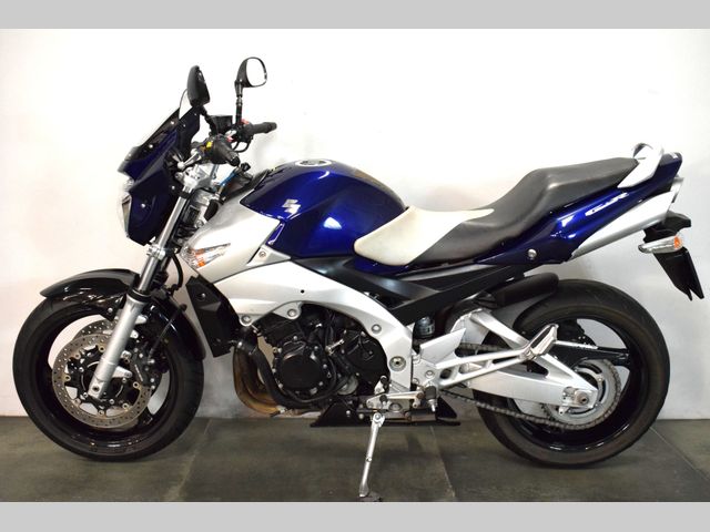 suzuki - gsr-600