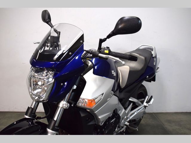 suzuki - gsr-600