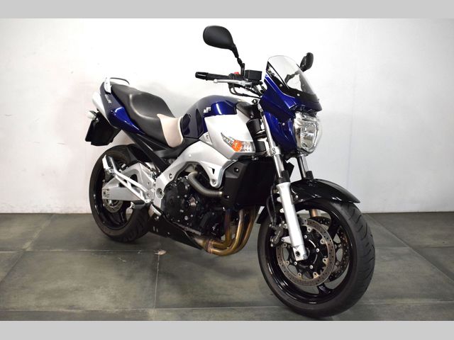 suzuki - gsr-600
