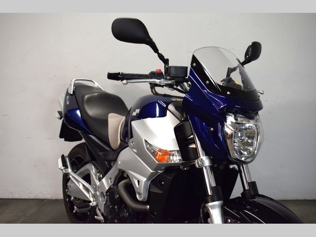 suzuki - gsr-600