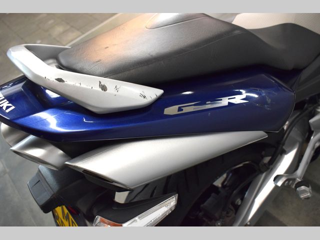 suzuki - gsr-600